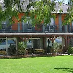 Guest house Granit - Freshly Renovated Balatonszarszo