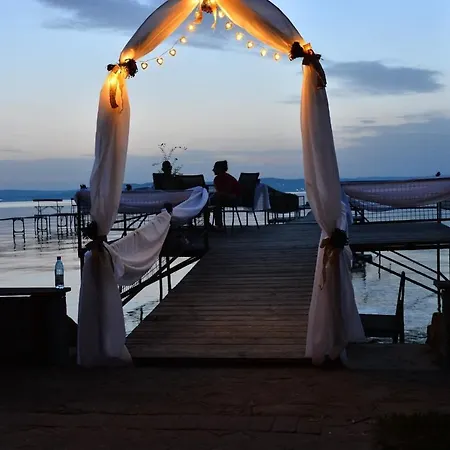 Granit - Freshly Renovated 3* Балатонсарсо
