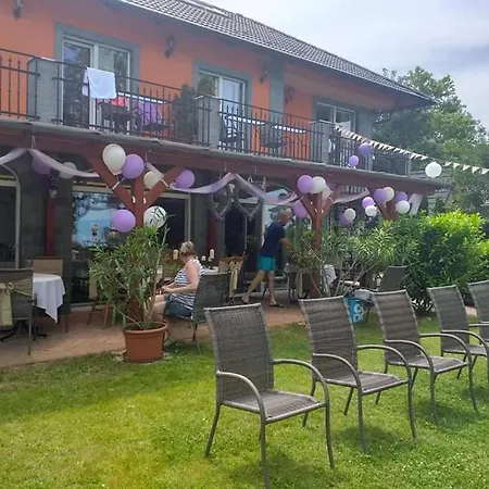 Guest house Granit Balatonszarszo