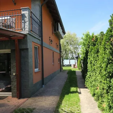 Granit 게스트하우스 발라톤사르소