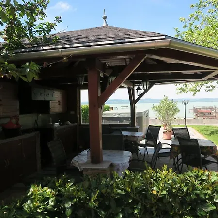 Guest house Granit Balatonszarszo