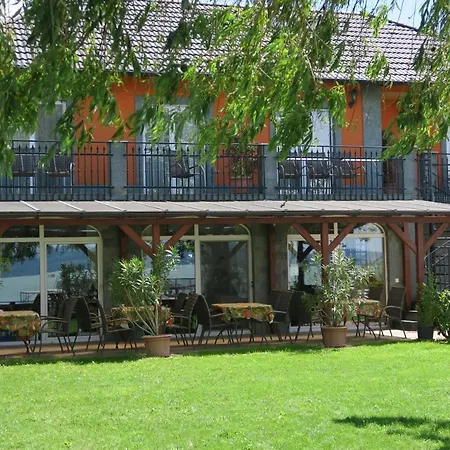 게스트하우스 Granit 발라톤사르소