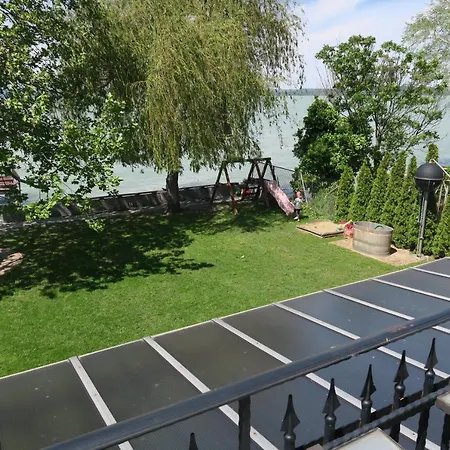Granit - Freshly Renovated Балатонсарсо