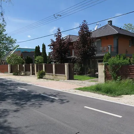 Konukevi Granit - Freshly Renovated Balatonszarszo