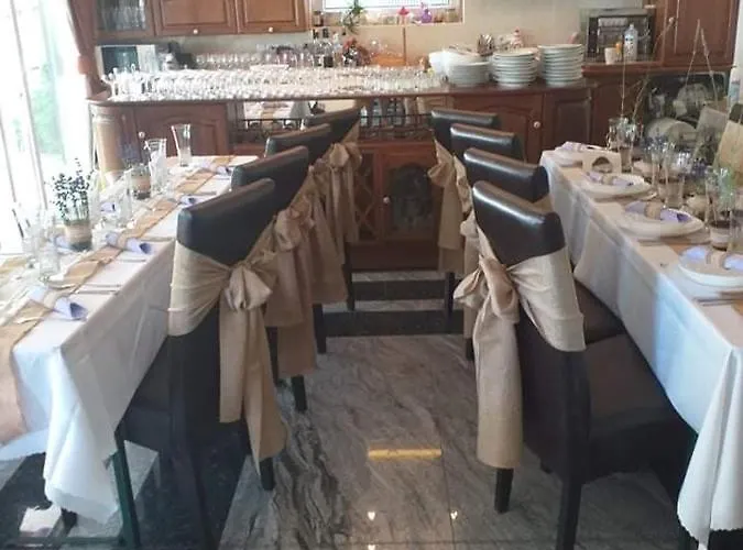 Granit - Freshly Renovated 3* Balatonszarszo