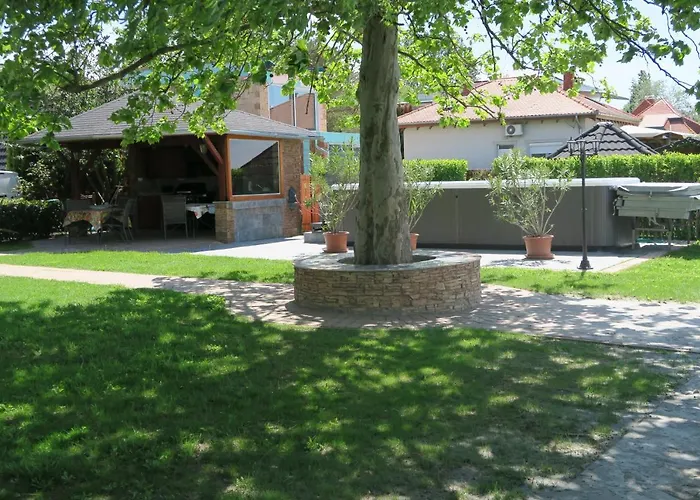 Granit - Freshly Renovated Balatonszarszo
