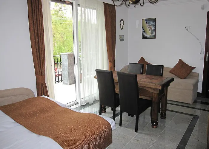 Granit - Freshly Renovated Balatonszarszo